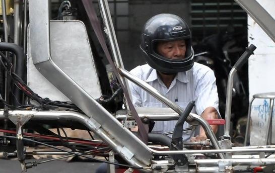 'Ne phuc tai nang cua ky su tu che truc thang' hinh anh