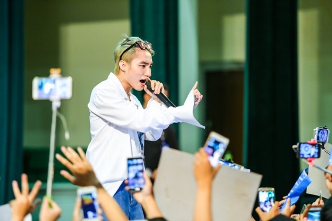 Sơn Tùng M-TP họp fan ở Nha Trang ảnh 1 Son Tung M-TP hop fan o Nha Trang anh 1