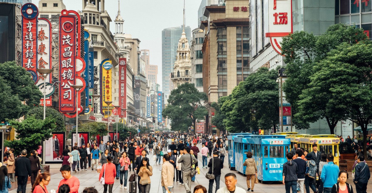 No cong Trung Quoc lon hon tat ca thi truong moi noi cong lai hinh anh