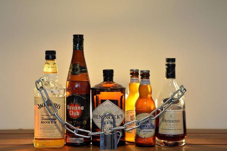 Quang cao ruou bia o cac nuoc anh 1