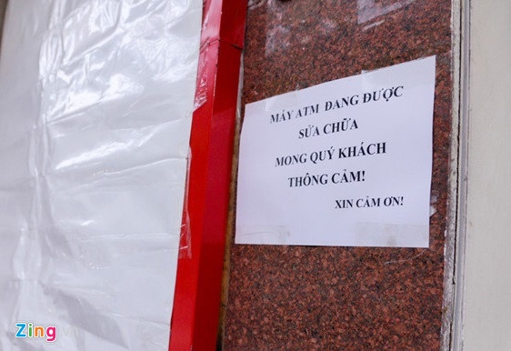 ATM het tien trong Tet anh 1
