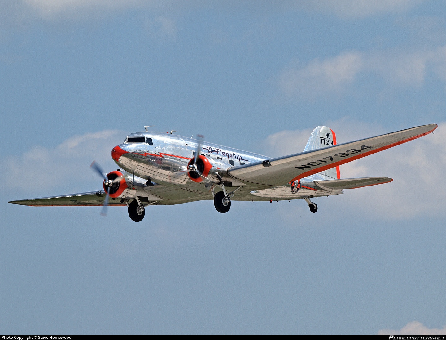 nguoi Viet ket o san bay anh 2