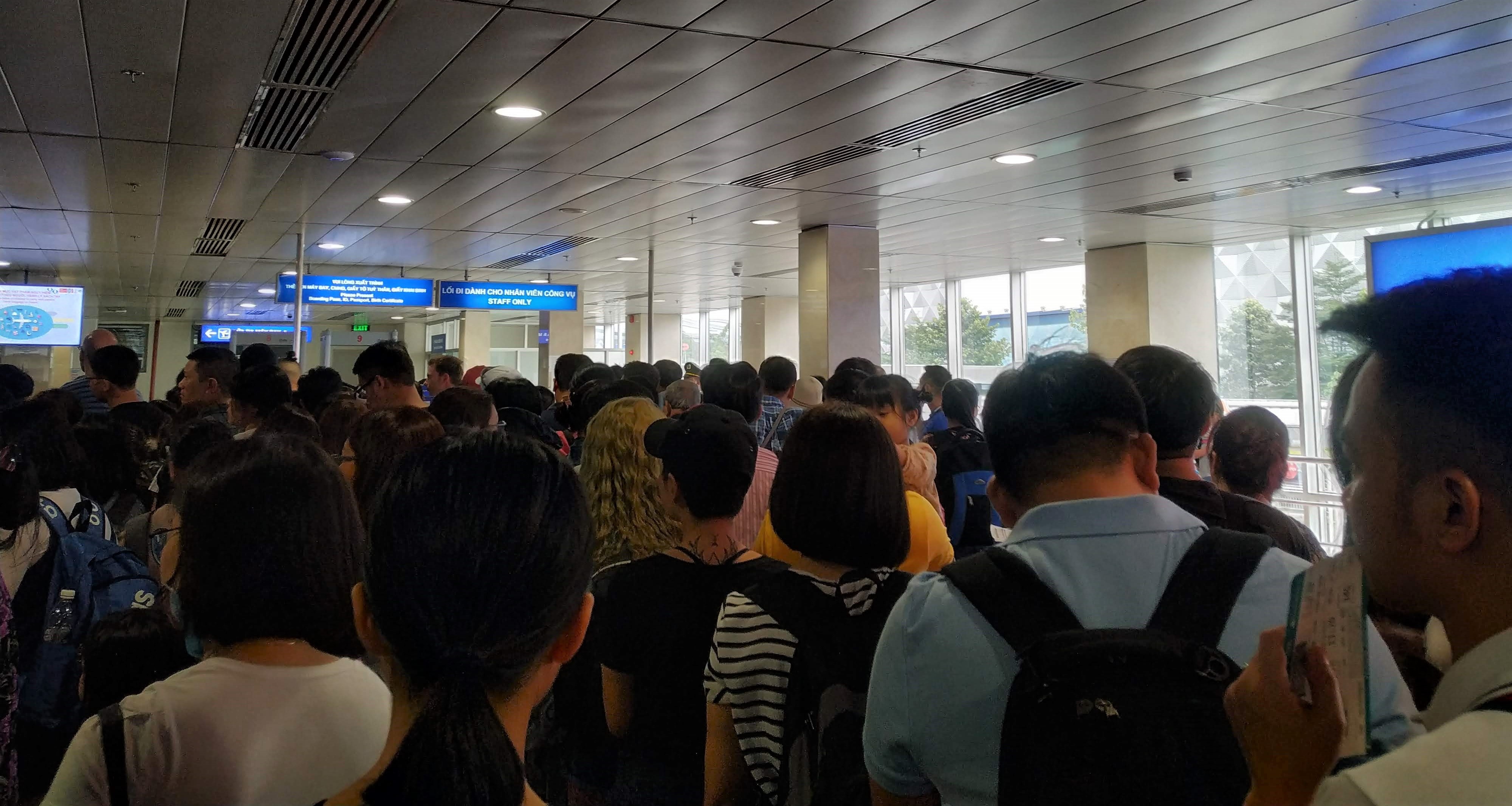 Tân Sơn Nhất ngày Tết ảnh 1 Tan Son Nhat ngay Tet anh 1