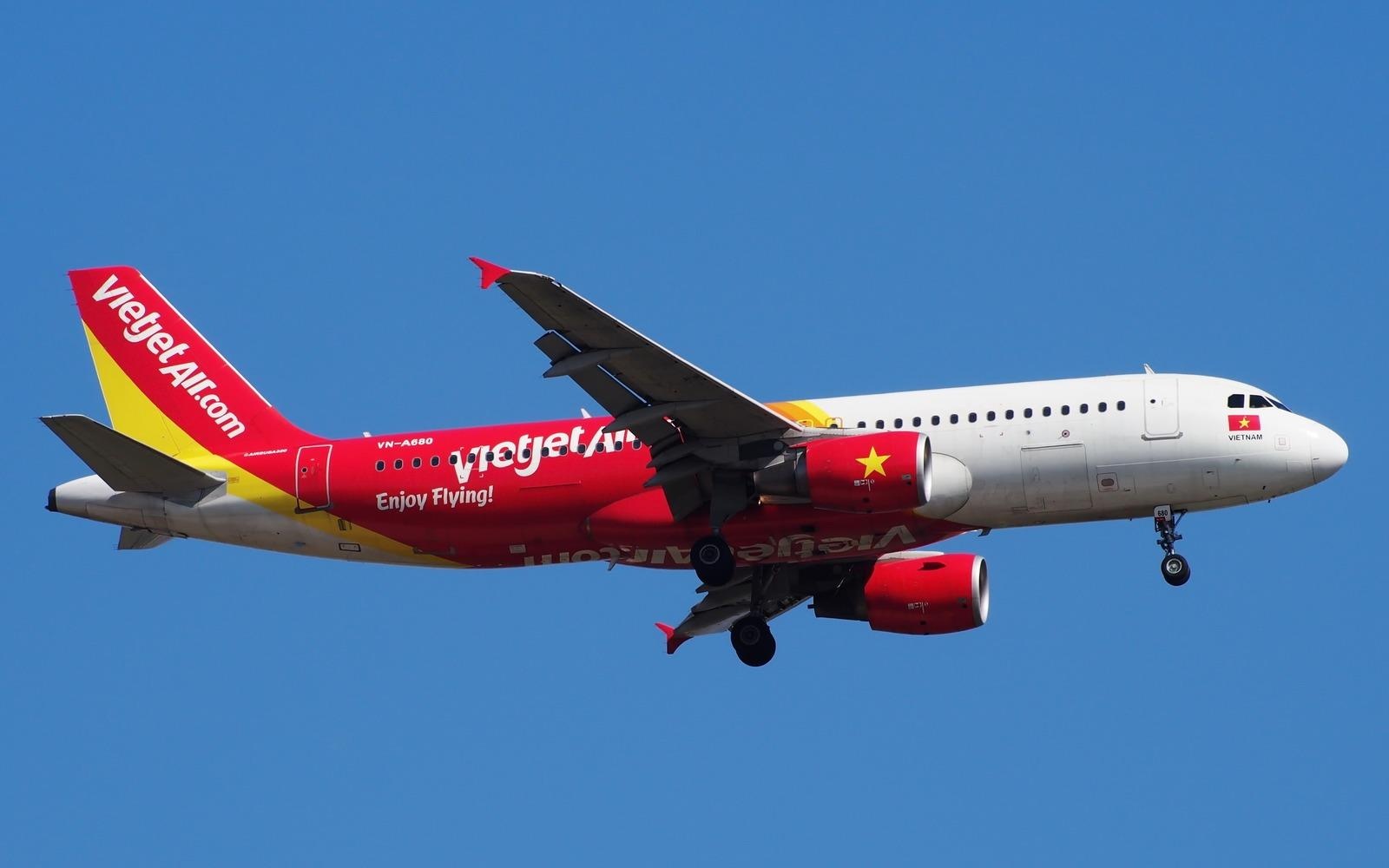 Dat mua toi 371 may bay, Vietjet lay tien tu dau? hinh anh