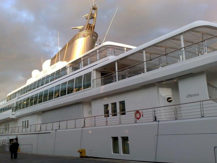 Nhung thu xa xi chi gioi sieu giau moi do tien mua anh 14