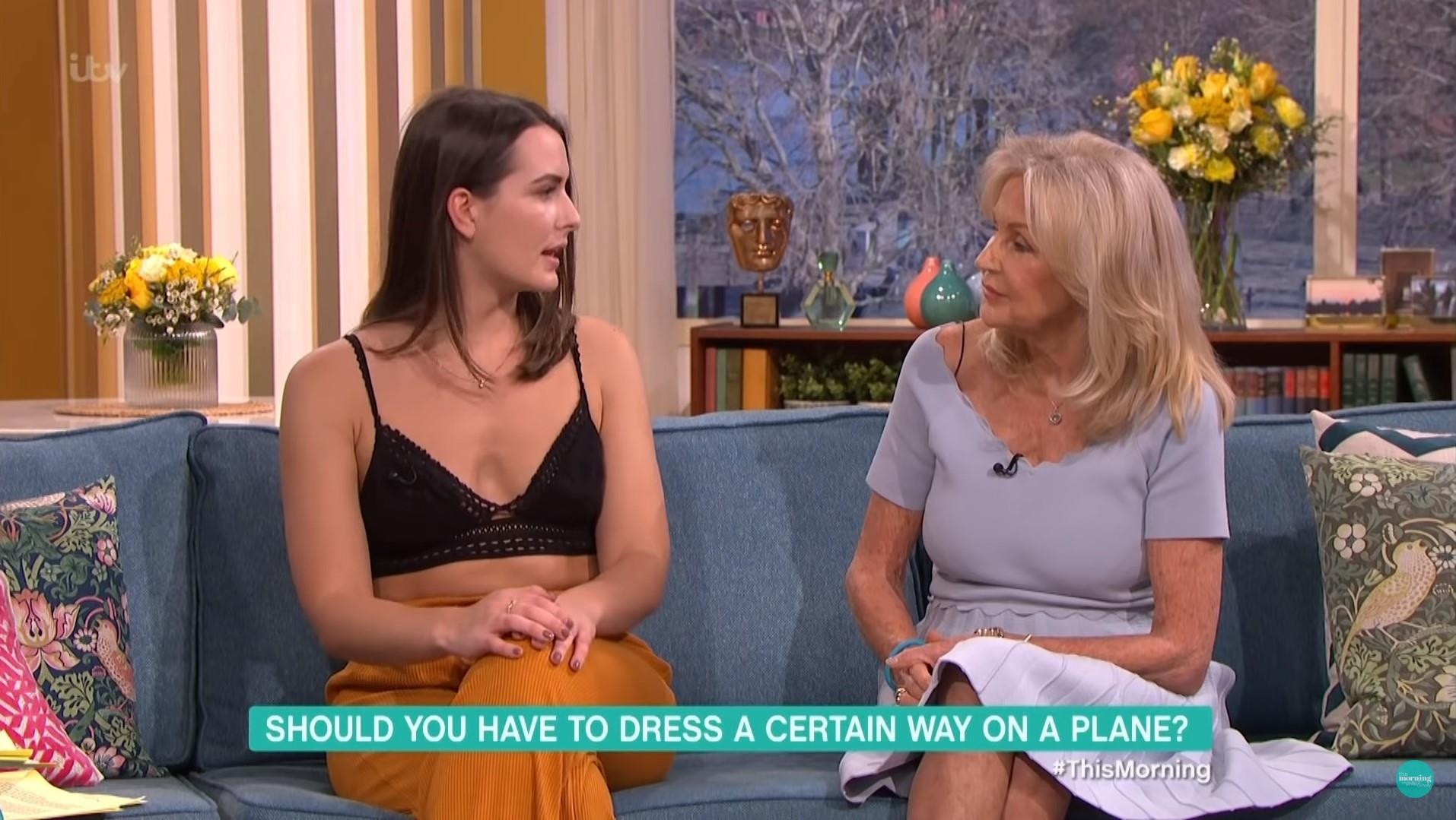 Hang bay Anh phai xin loi anh 2