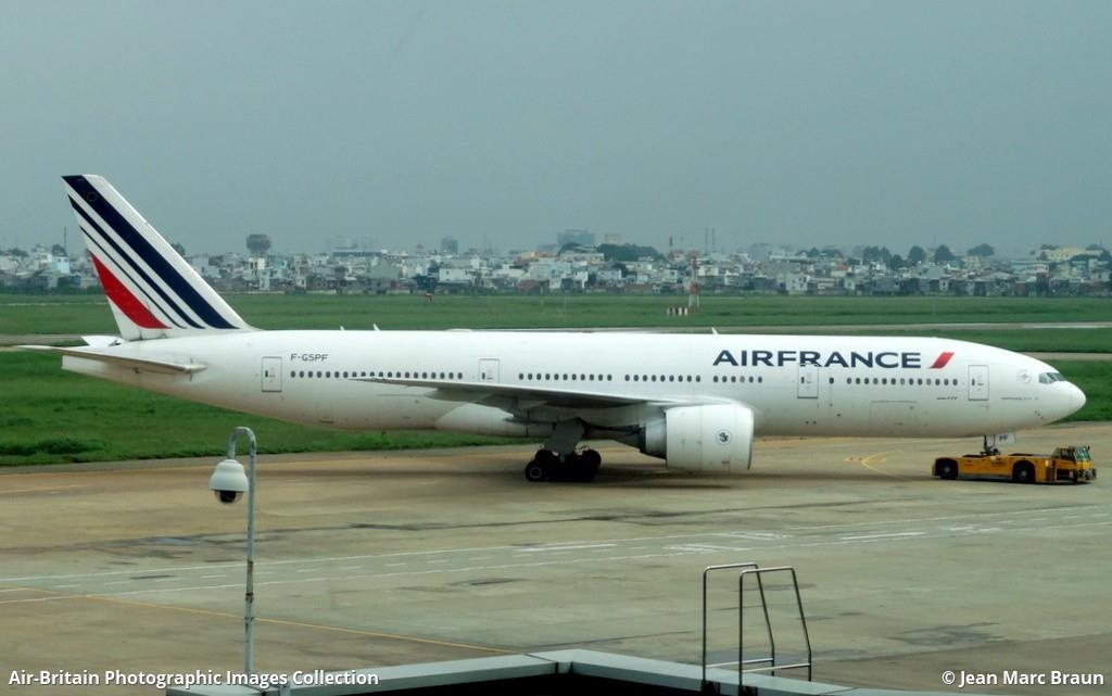 May bay Air France tu TP.HCM suyt va cham anh 1