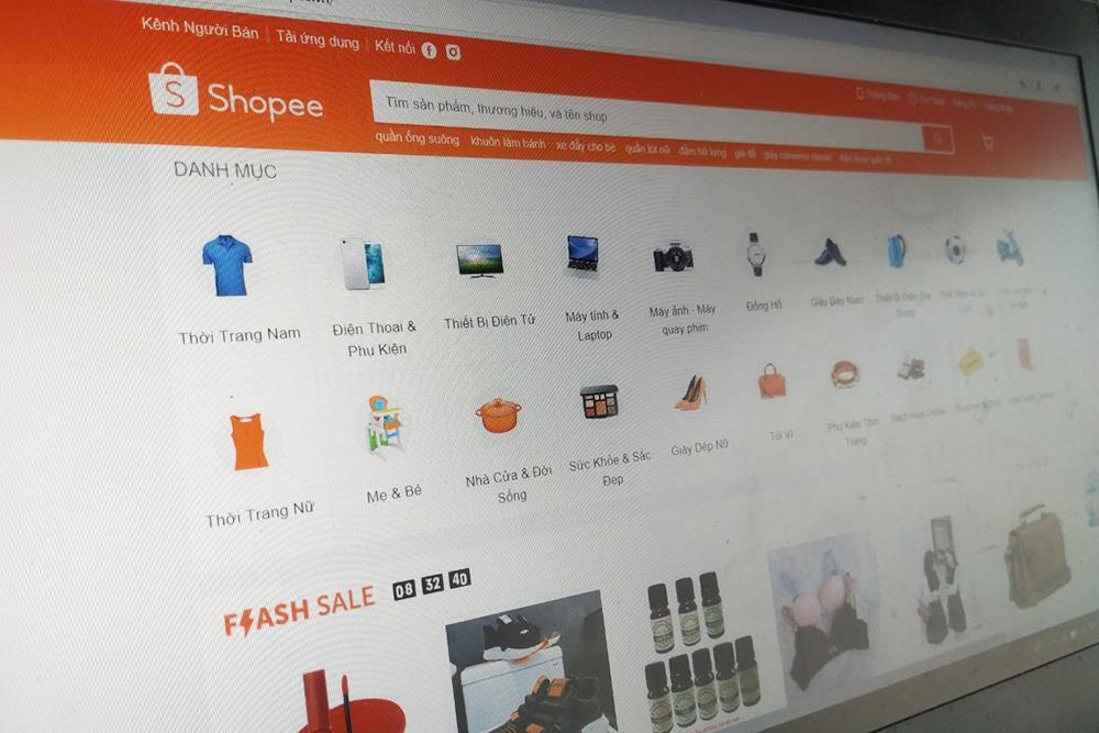 Shopee sap thu phi nguoi ban, dan buon hang online than phien hinh anh