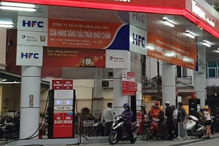 Bo Cong Thuong: Thieu xang A95 cuc bo do mat dien Loc dau Nghi Son hinh anh