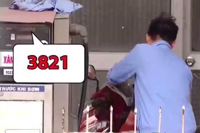 Khach mua 50.000 dong tien xang, nhan vien 'moc tui' 12.000 dong hinh anh