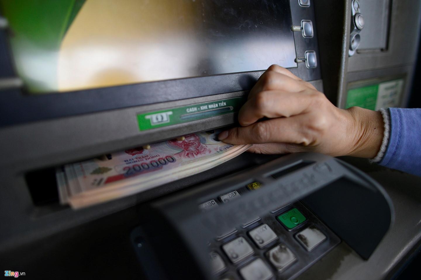 Thanh niên được chuyển nhầm 5 tỷ ảnh 1 Thanh nien duoc chuyen nham 5 ty anh 1