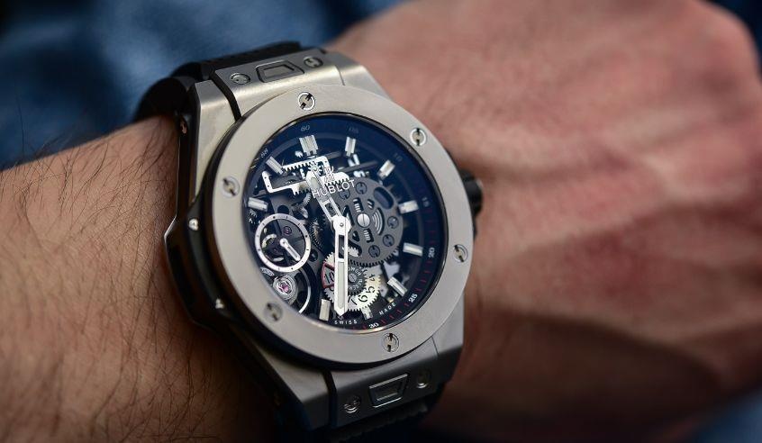 hoàn thuế cho bé 9 tuổi mua đồng hồ 6 tỷ ảnh 1 hoan thue cho be 9 tuoi mua dong ho 6 ty anh 1