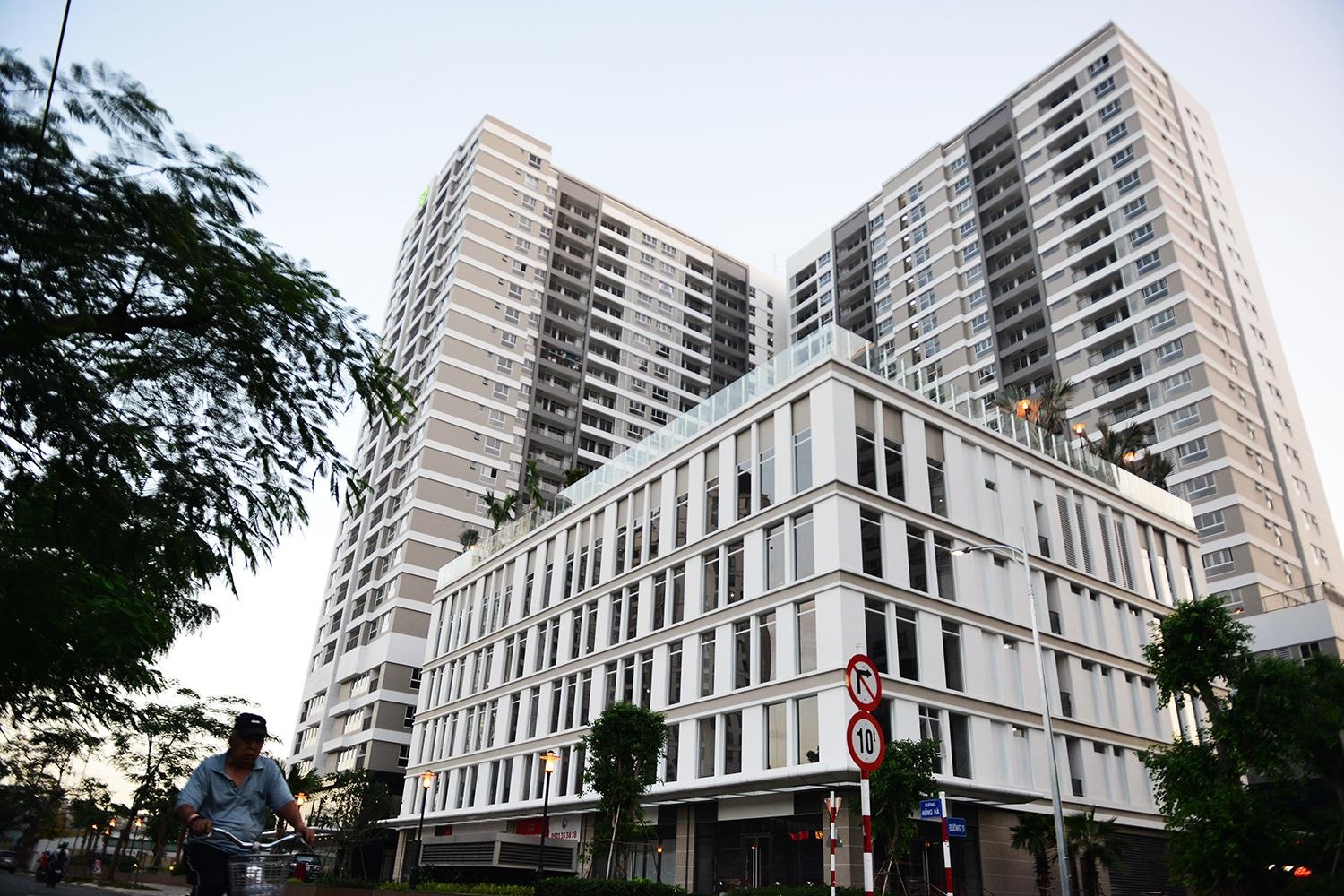 Gia can ho Sai Gon va Ha Noi da tang bao nhieu trong 5 nam qua? hinh anh