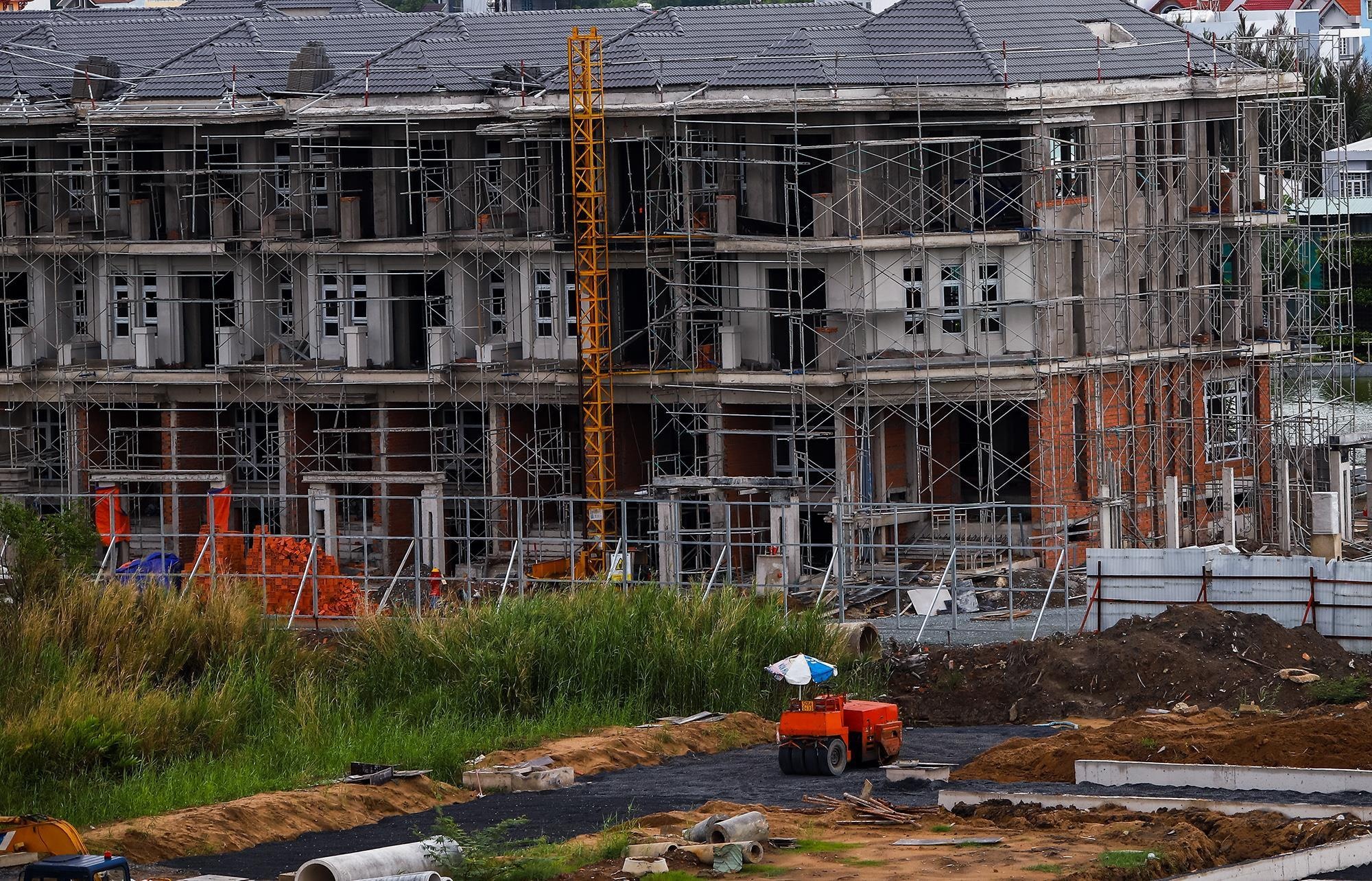 HoREA: 'Nhieu du an vuong dat xen cai nhu vu 110 biet thu xay chui' hinh anh