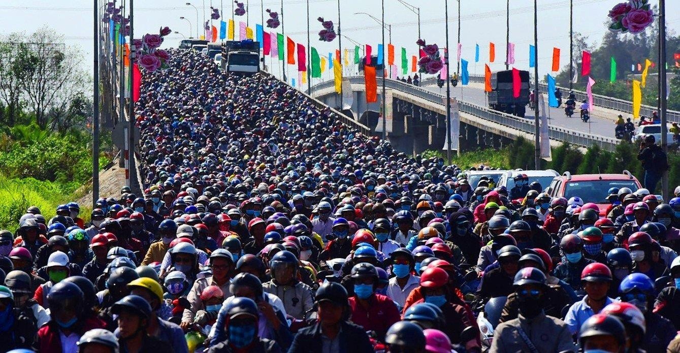 Dau tu giao thong cho TP.HCM va mien Tay thap anh 2