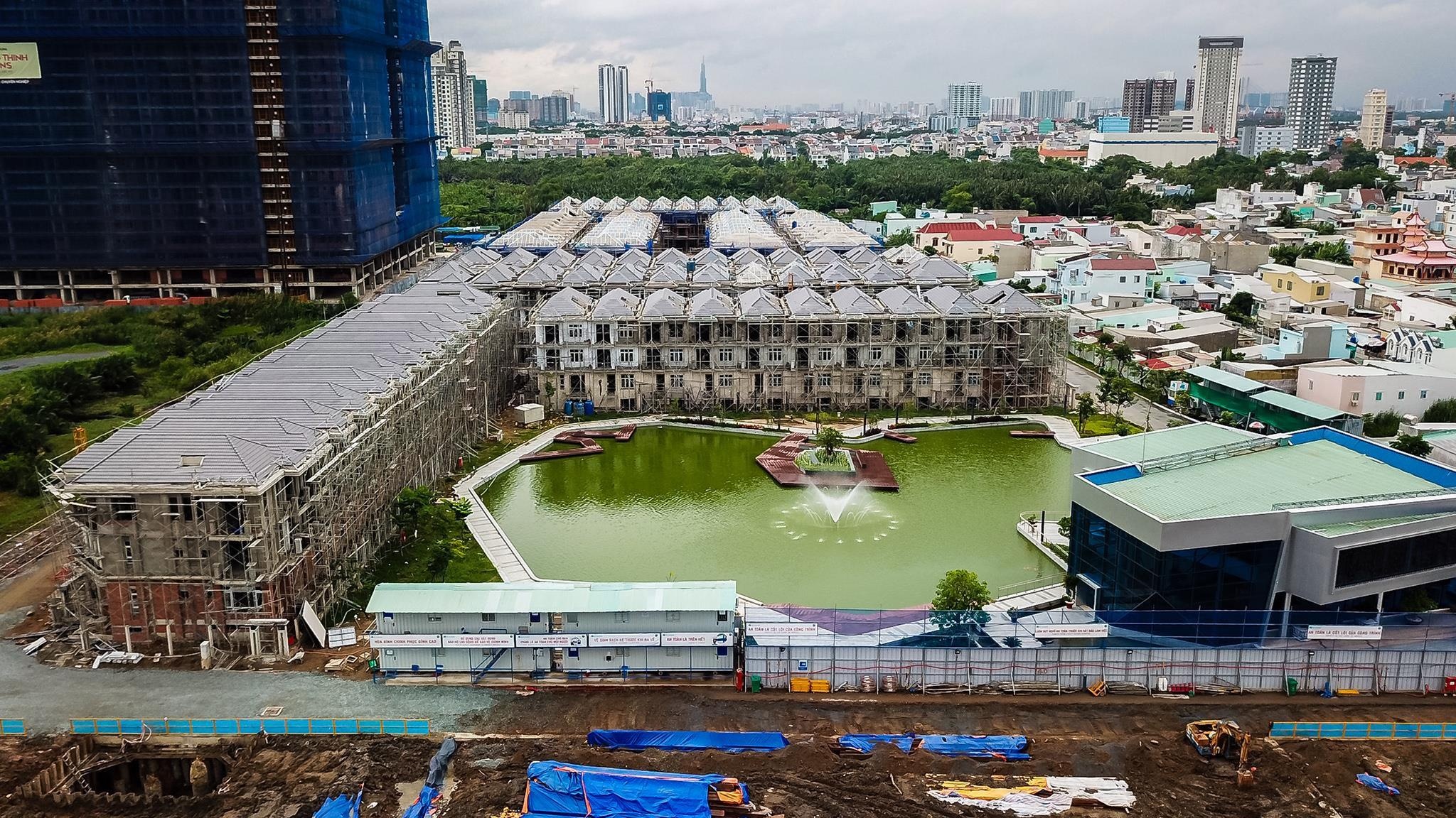 Chu dau tu 110 biet thu xay 'chui' noi gi sau khi bi tam dung 60 ngay? hinh anh