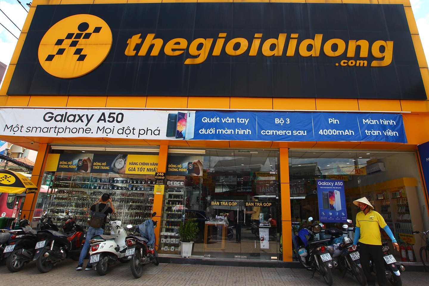 Sau dong ho, The gioi Di dong lai buon them mat kinh hinh anh