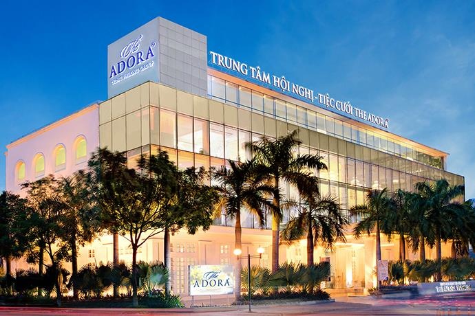 Chu nha hang noi xay ra nghi van ngo doc tiec cuoi noi gi? hinh anh