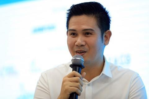 Asanzo dung tai tro giai bong da hang Nhi quoc gia hinh anh