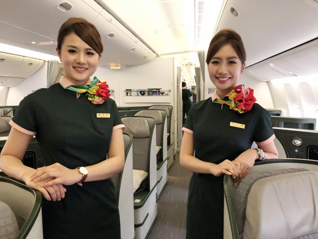 Them hang chuc chuyen bay tu Tan Son Nhat bi huy vi tiep vien Eva Air hinh anh