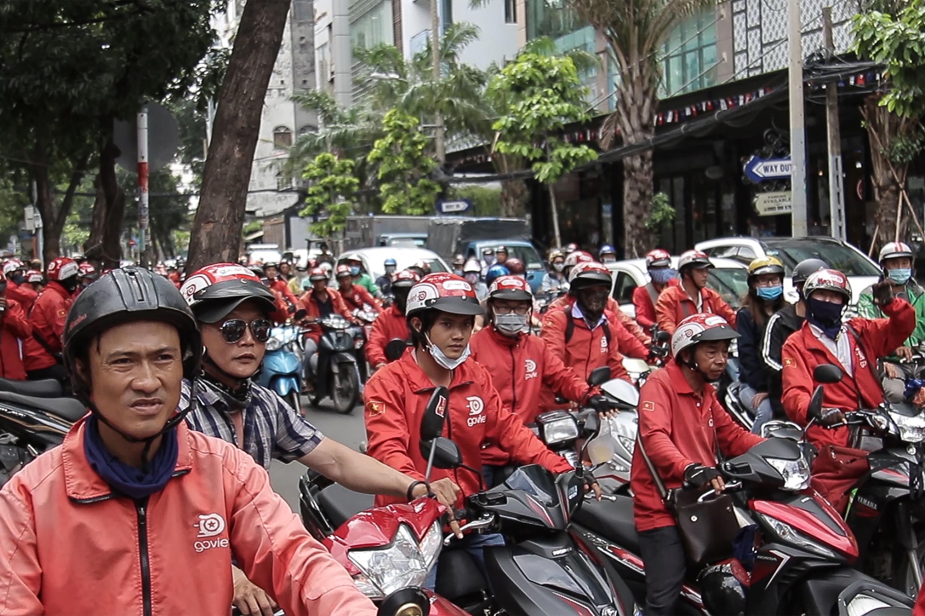 tai xe Go-Viet dinh cong anh 2