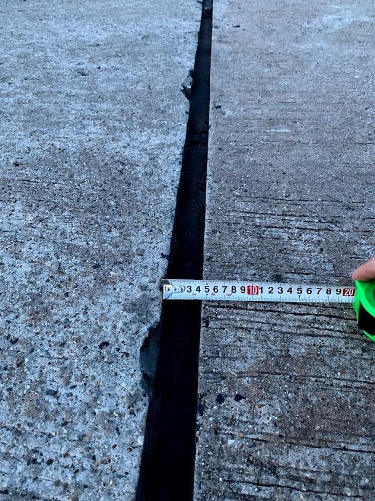 Đường băng sân bay Nội Bài đang hư hỏng ảnh 1 Duong bang san bay Noi Bai dang hu hong anh 1