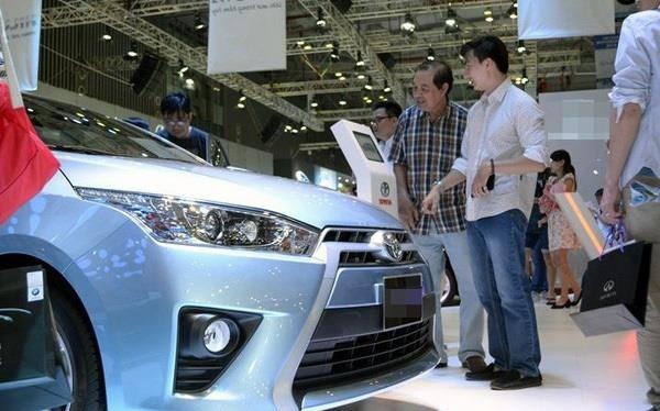 Oto nhap ao vao nhu ‘ca gap nuoc’, gia giam xe noi lo het duong hinh anh