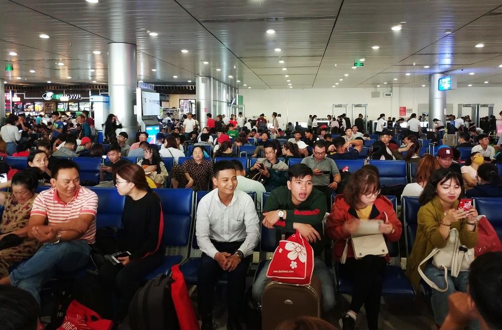 Chuyen bay tre duoi 1 tieng, khach se khong duoc nhan tin thong bao hinh anh