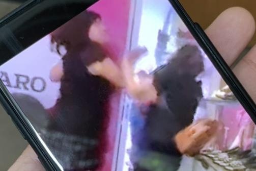 Phat hanh chinh chu shop giay o Ha Noi danh, de doa nu sinh vien hinh anh