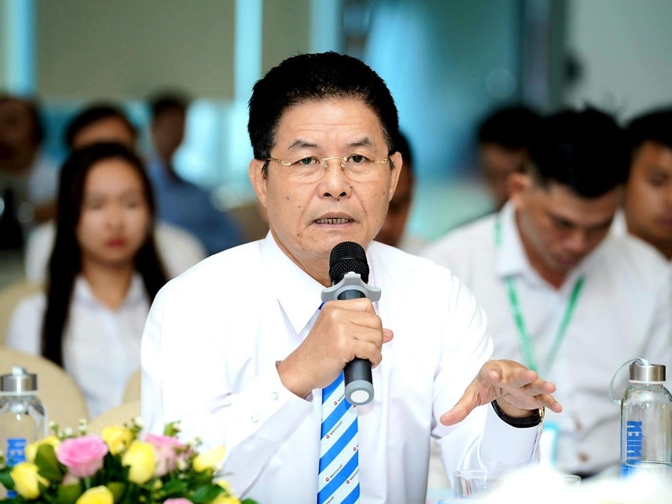 Chu tich Vietravel: 'Nhieu noi thua cho ngu, thieu cho choi' hinh anh