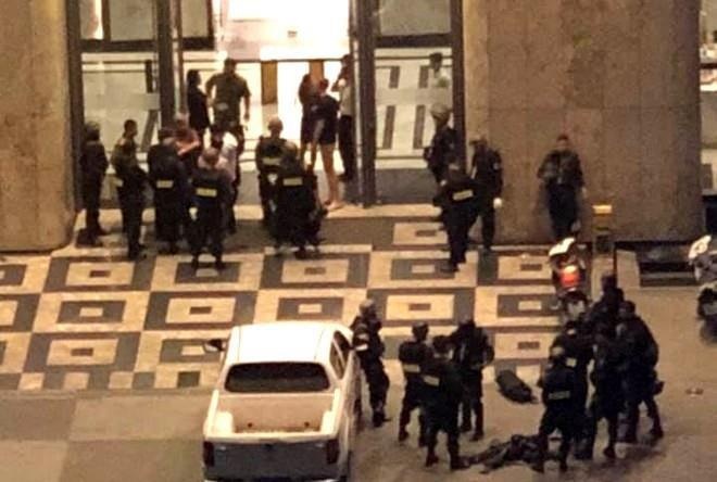 Doanh nhan khong che con tin o Landmark 81 la chu 2 cong ty massage hinh anh