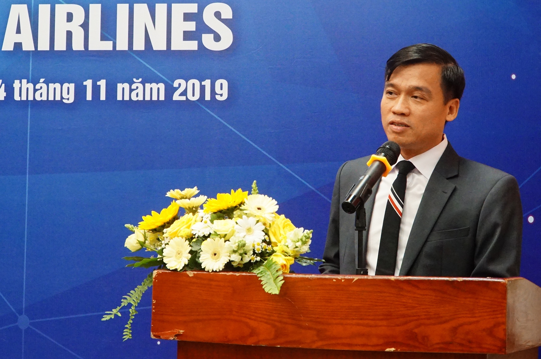 'Vietravel Airlines su dung phi cong nuoc ngoai thay vi nguoi Viet' hinh anh