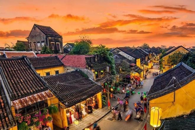 Tour du lich bang chuyen co dat nhat the gioi se ghe Hoi An hinh anh