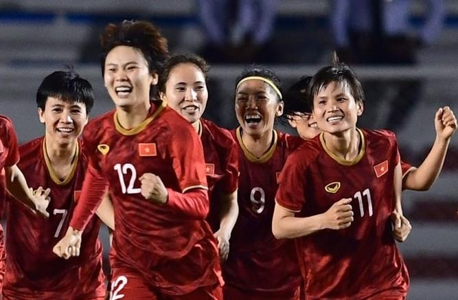 Cac nu tuyen thu Viet Nam duoc thuong xe may moi hinh anh