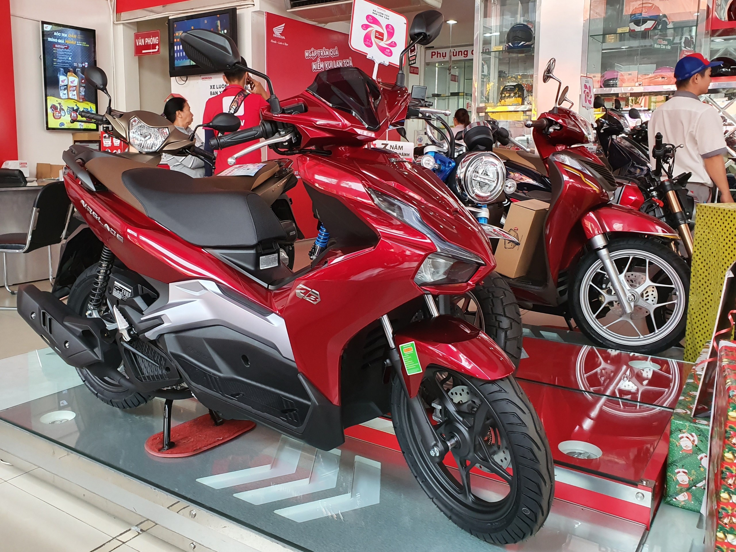 Xe may phai dan nhan nang luong nhu oto tu hom nay hinh anh