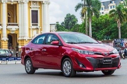 Toyota Vios van bo xa Hyundai Accent va Kia Soluto o nhom sedan hang B hinh anh
