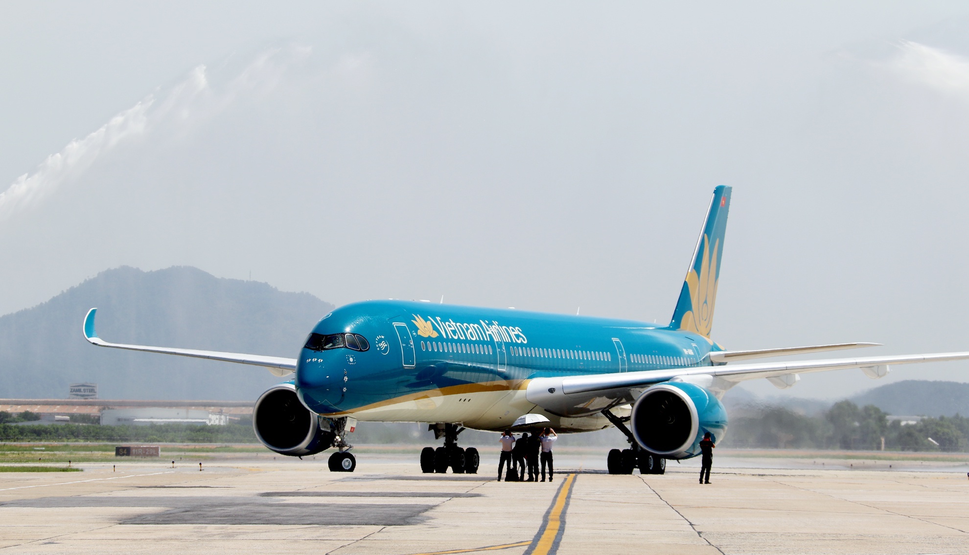Vietnam Airlines lo 2.600 ty, dong tien kinh doanh am 3.800 ty hinh anh
