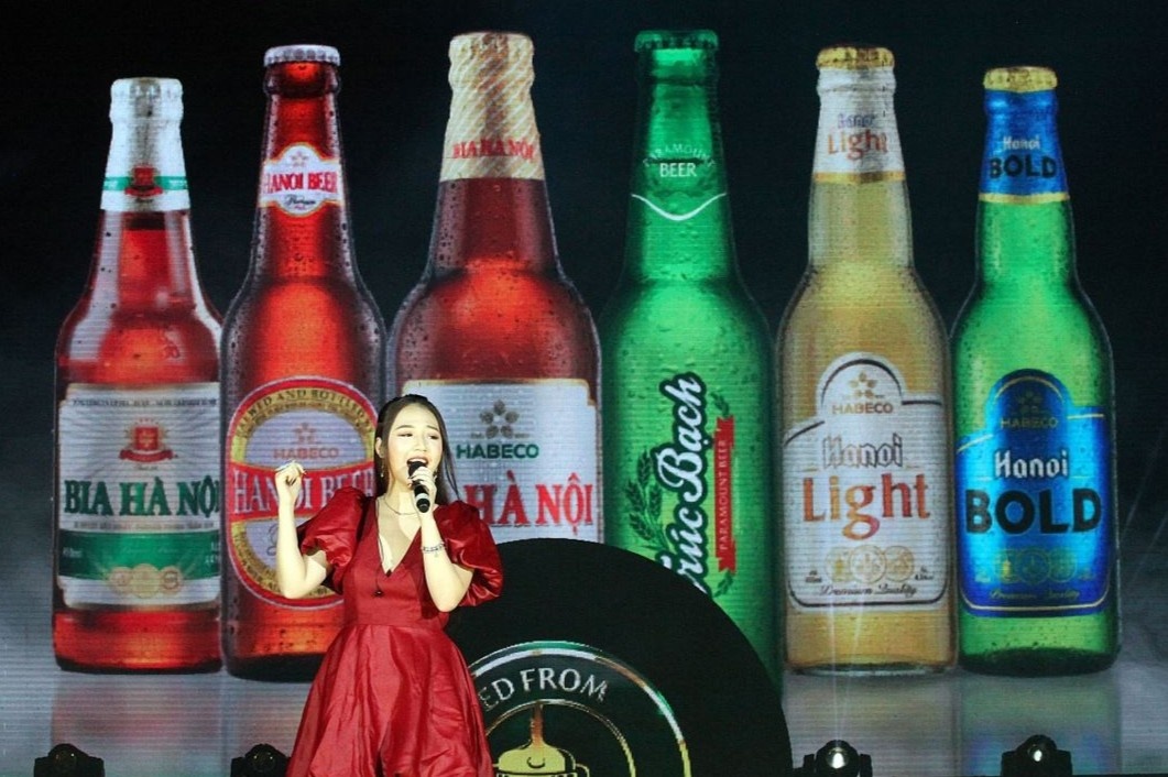 Dai gia bia ruou mien Bac lo ky luc 100 ty sau 'cu soc kep' hinh anh