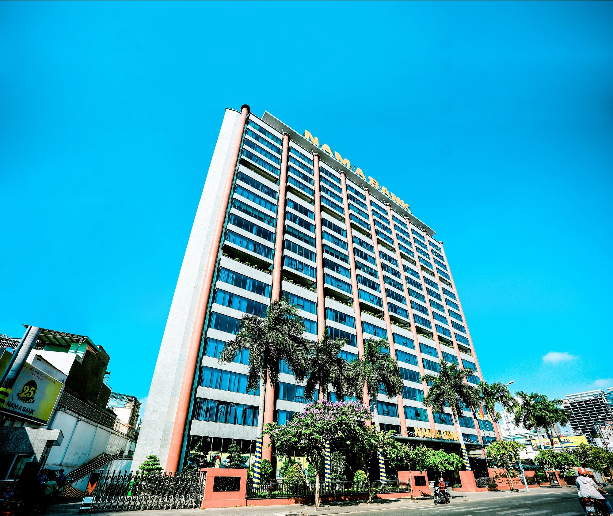 Nam A Bank sap len san, ky vong lan dau can moc lai 1.000 ty hinh anh