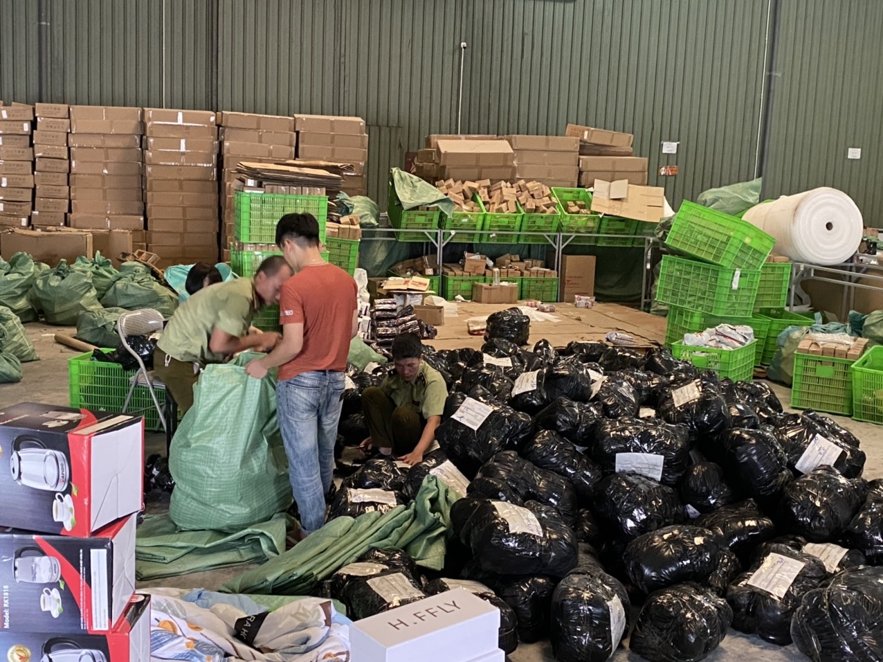 quan ly thi truong anh 1