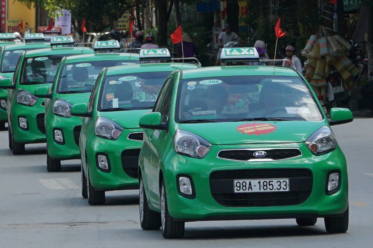 Mai Linh muon co 20.000 xe taxi cong nghe de dau voi Grab, be hinh anh