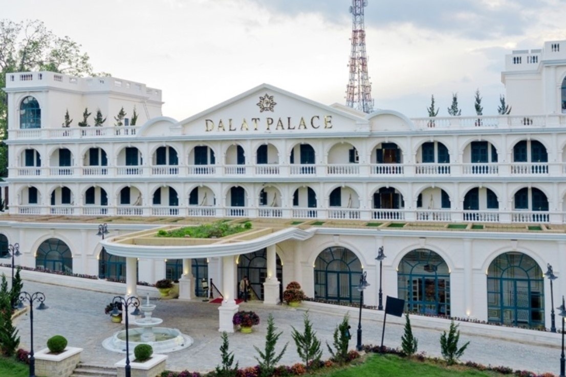 To hop khach san cua Duong Truong Thien Ly lo 100 ty hinh anh