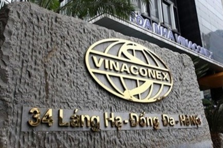 Co dong lon nhat Vinaconex lien tuc rut von hinh anh