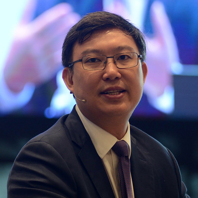 to tu van kinh te anh 1