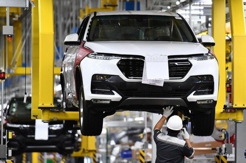 Vingroup huy dong gan 7.000 ty de bom von cho VinFast, VinSmart hinh anh