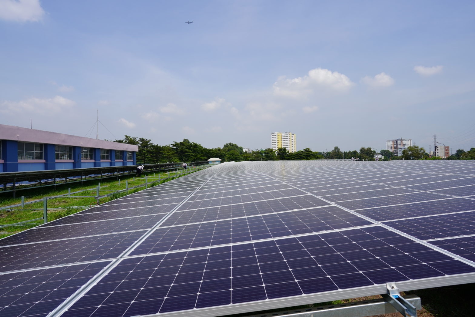 REE Corp thuong nong cac lanh dao 24 ty dong hinh anh