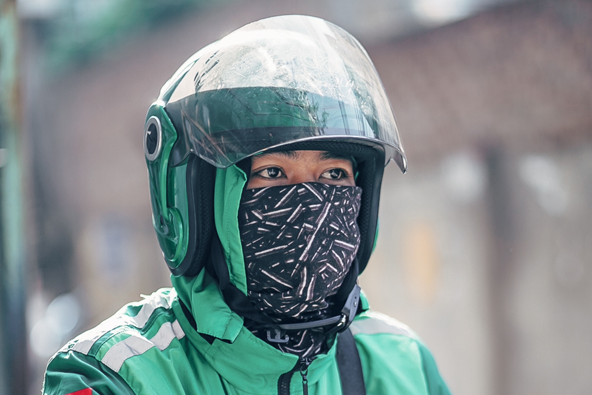 Tai sao Grab khong chiu nop toan bo VAT tren moi cuoc xe? hinh anh