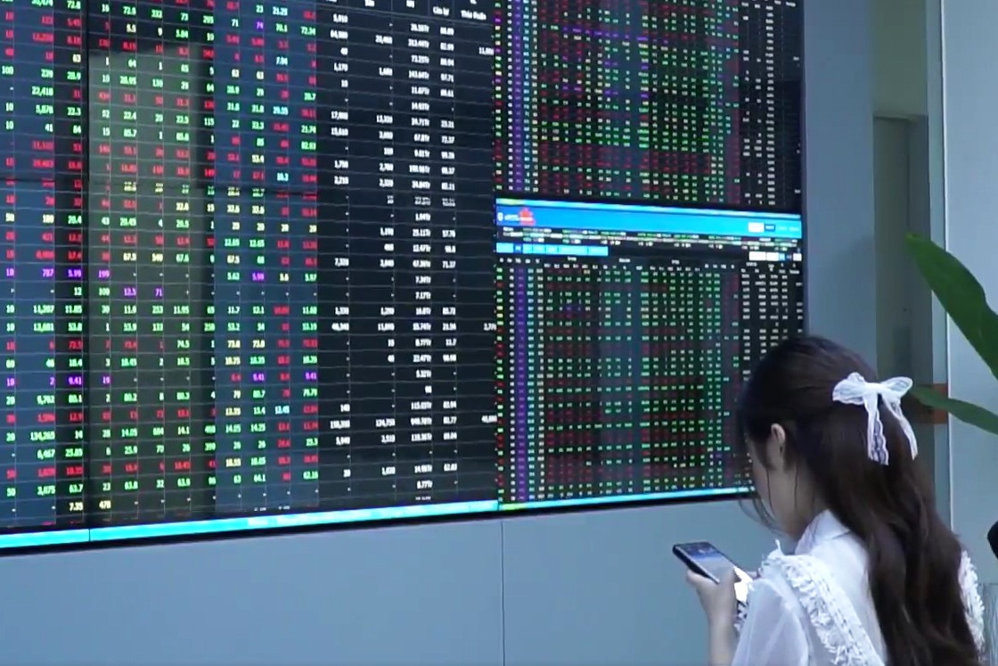 Co hoi tro lai sau phien tang ky luc cua chung khoan Viet? hinh anh