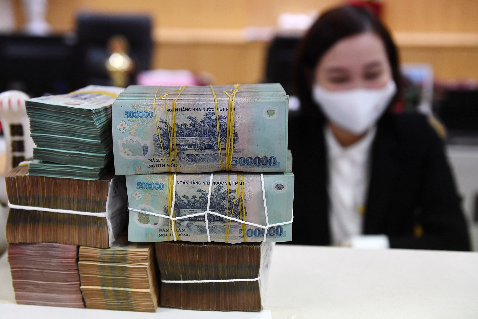 Huy dong von bang trai phieu giam manh hinh anh