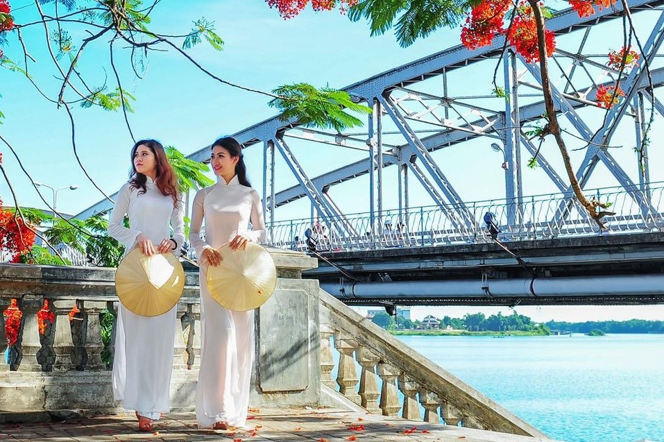 Thua Thien - Hue can gi de tro thanh thanh pho truc thuoc Trung uong? hinh anh